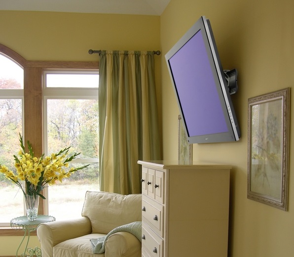 Основні правила монтажу телевізора на стіну